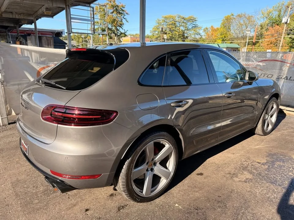 2017 Porsche Macan GTS - Image 11 of 18