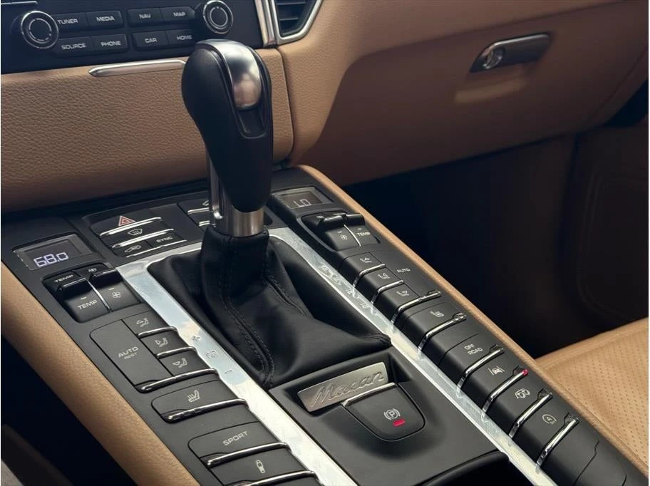 2017 Porsche Macan GTS - Image 16 of 31