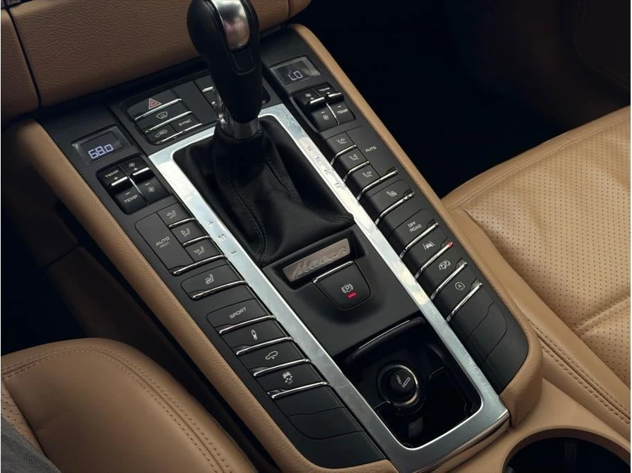 2017 Porsche Macan GTS - Image 17 of 31