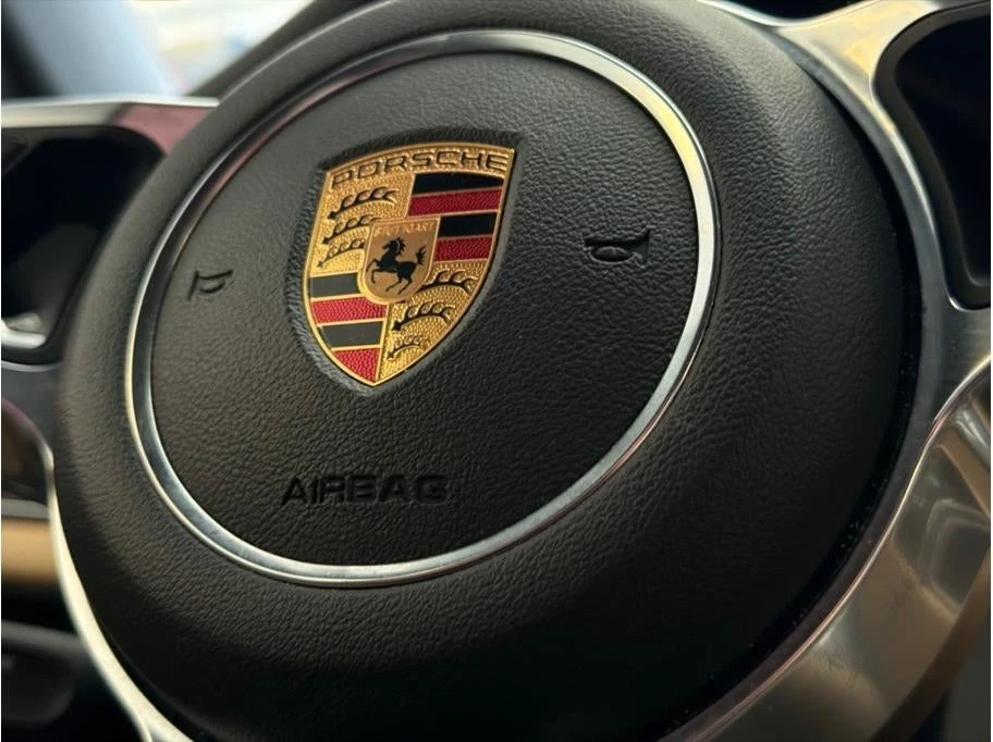 2017 Porsche Macan GTS - Image 23 of 31