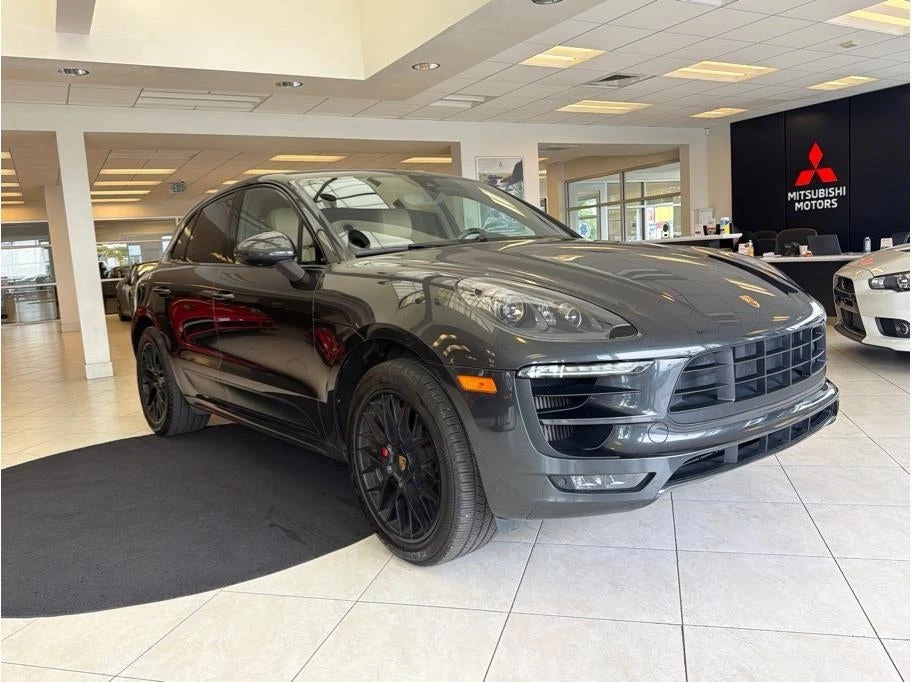 2017 Porsche Macan GTS - Image 3 of 31