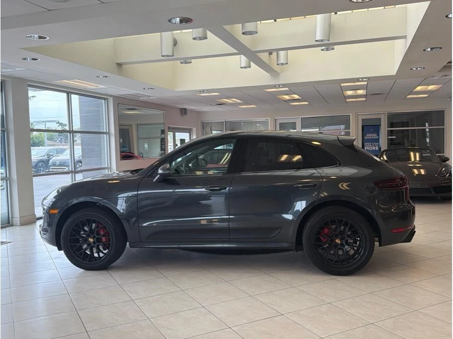 2017 Porsche Macan GTS - Image 8 of 31