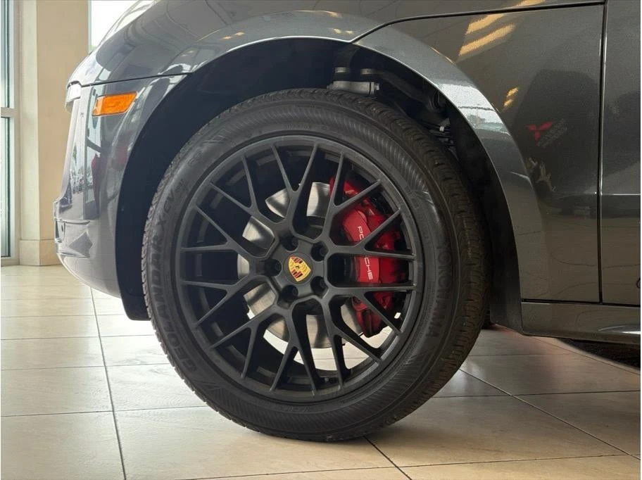 2017 Porsche Macan GTS - Image 9 of 31