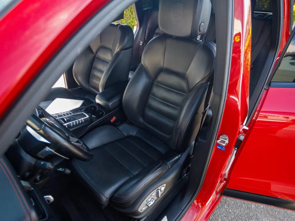 2017 Porsche Macan GTS - Image 10 of 19