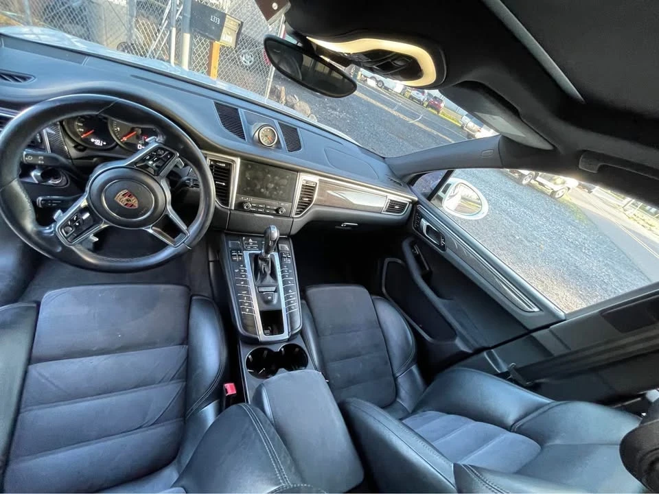 2017 Porsche Macan GTS - Image 7 of 10