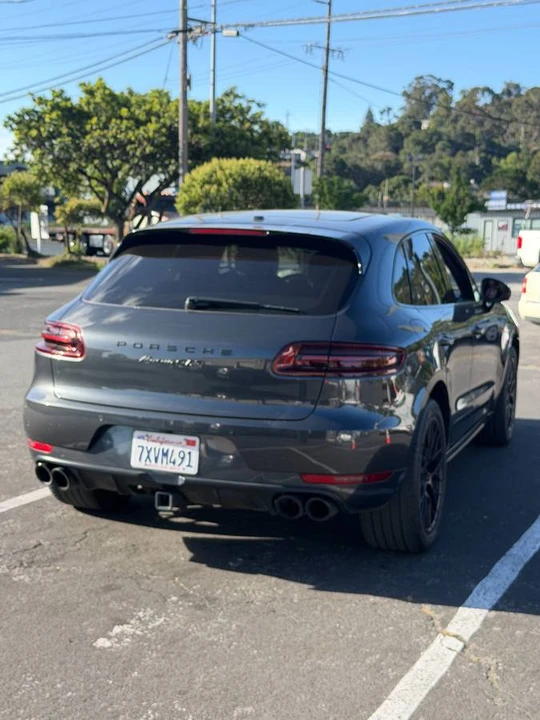 2017 Porsche Macan GTS - Image 4 of 6