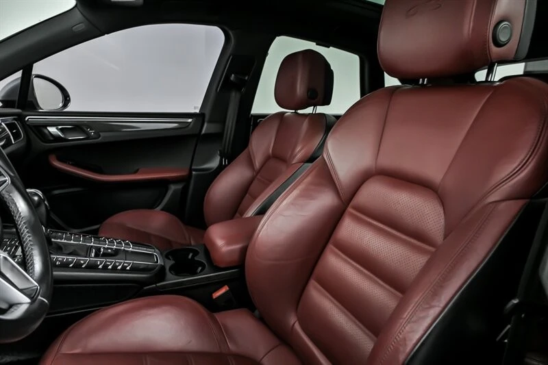 2017 Porsche Macan GTS - Image 20 of 31