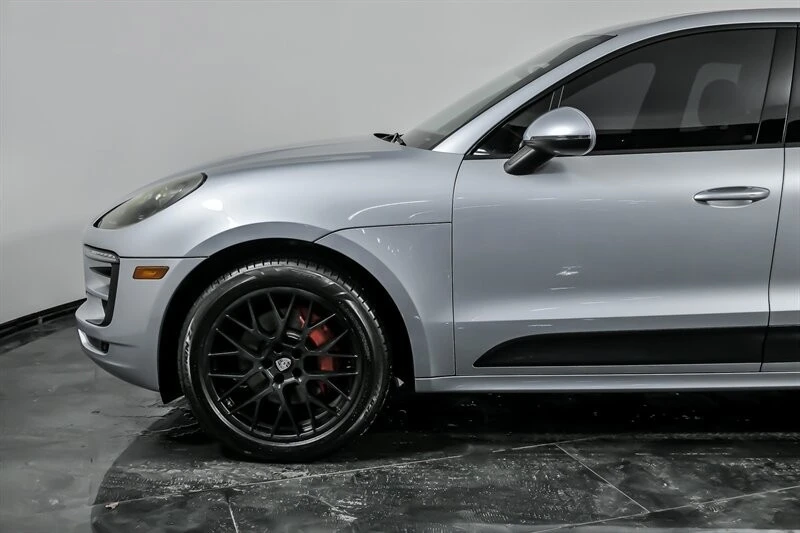 2017 Porsche Macan GTS - Image 6 of 31