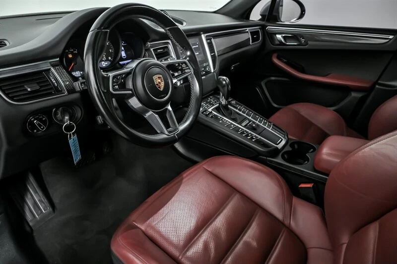 2017 Porsche Macan GTS - Image 18 of 31