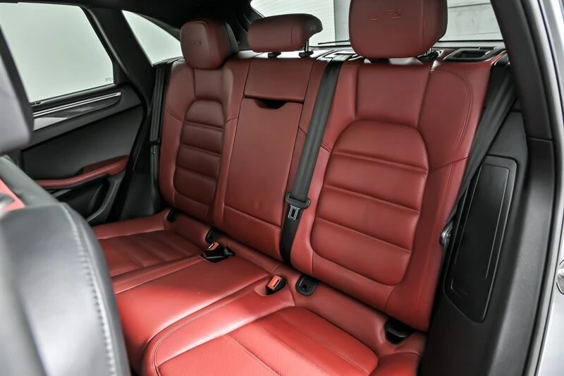 2017 Porsche Macan GTS - Image 22 of 31