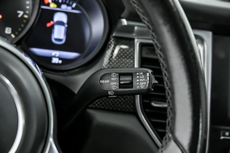 2017 Porsche Macan GTS - Image 29 of 31