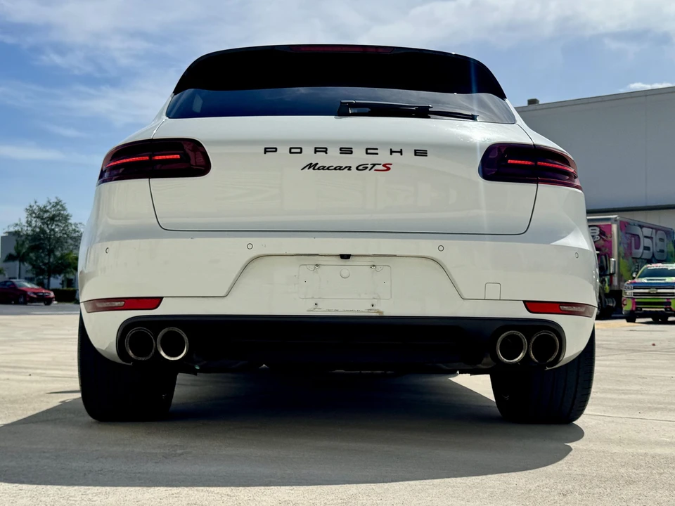 2017 Porsche Macan GTS - Image 22 of 31
