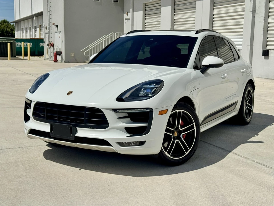 2017 Porsche Macan GTS - Image 7 of 31