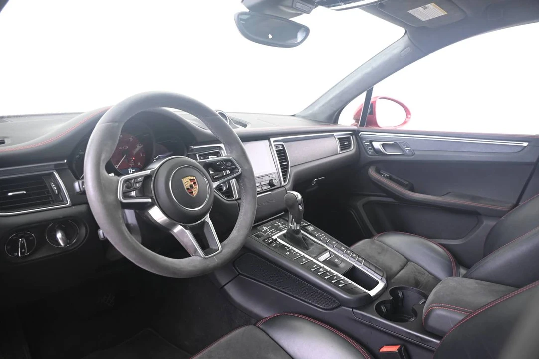 2017 Porsche Macan GTS - Image 4 of 5