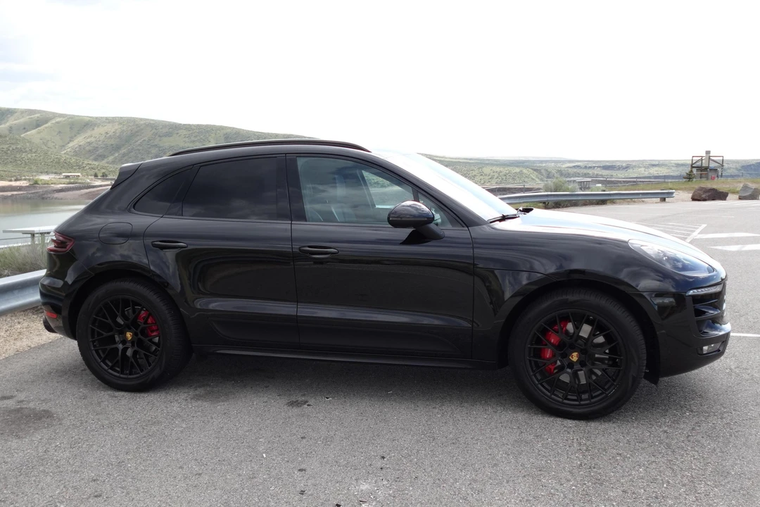 2017 Porsche Macan GTS - Image 3 of 5