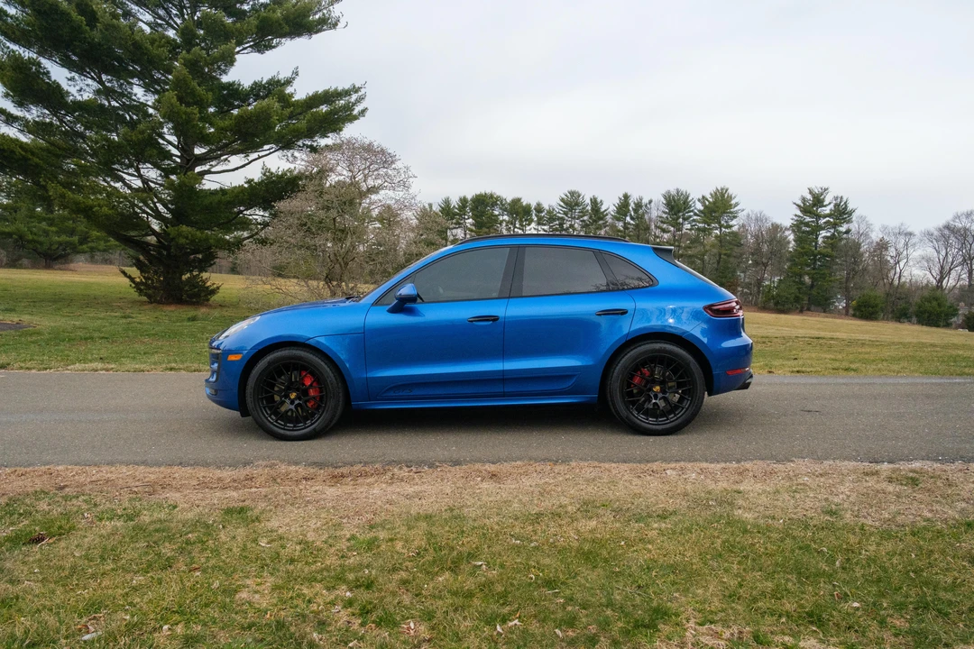 2017 Porsche Macan GTS - Image 11 of 31
