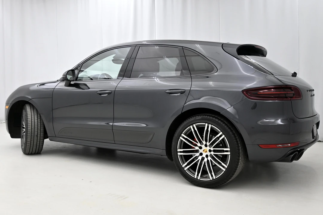 2017 Porsche Macan GTS - Image 8 of 11