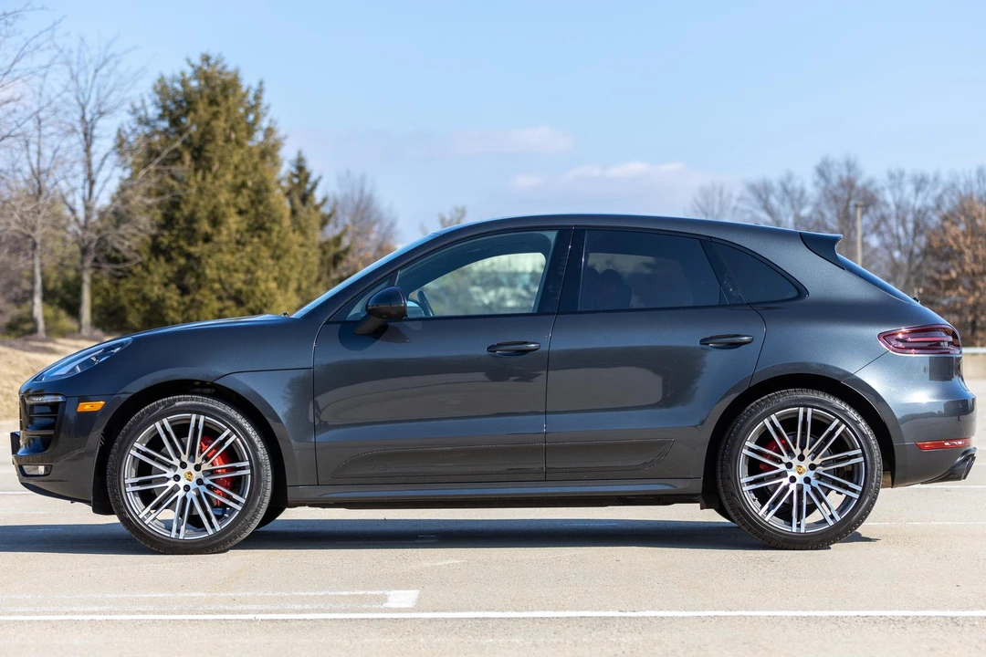 2017 Porsche Macan GTS - Image 3 of 11
