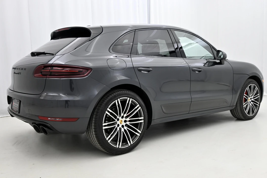 2017 Porsche Macan GTS - Image 10 of 11