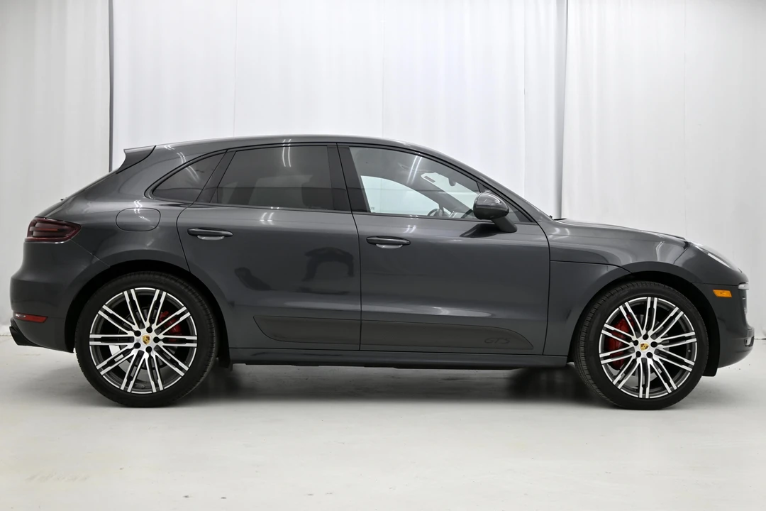 2017 Porsche Macan GTS - Image 11 of 11