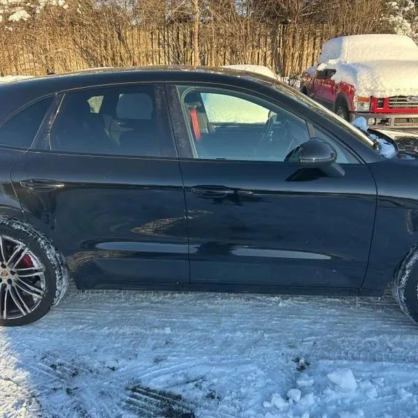2017 Porsche Macan GTS - Image 11 of 12