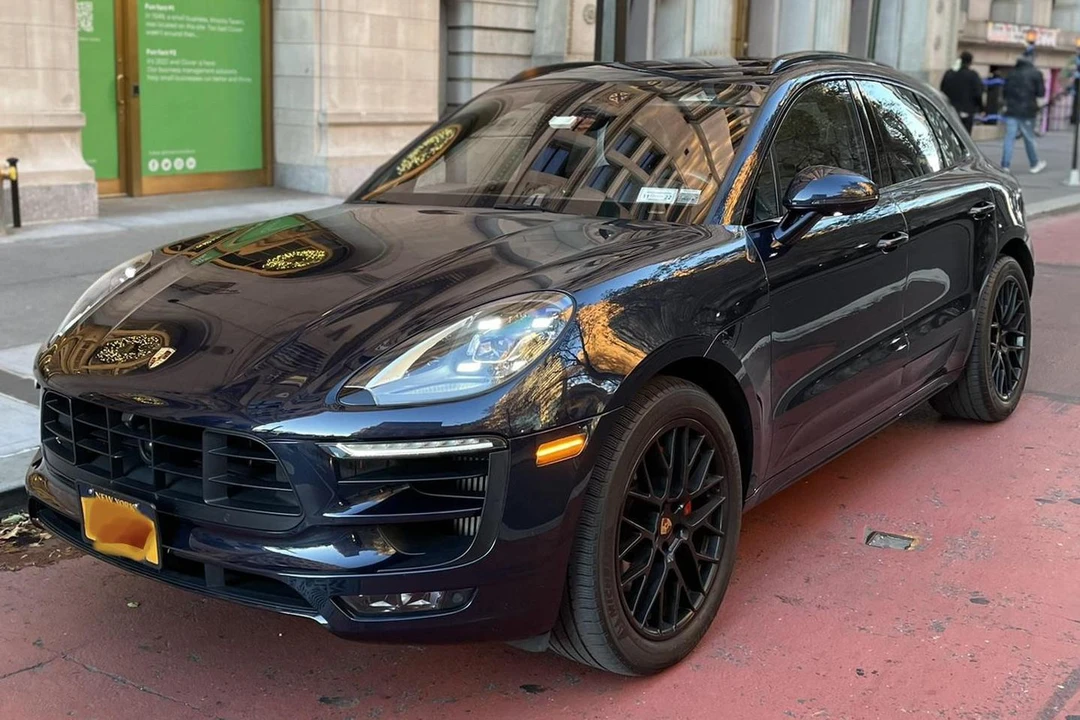 2017 Porsche Macan GTS - Image 11 of 31