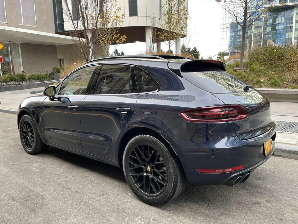 2017 Porsche Macan GTS - Image 18 of 31