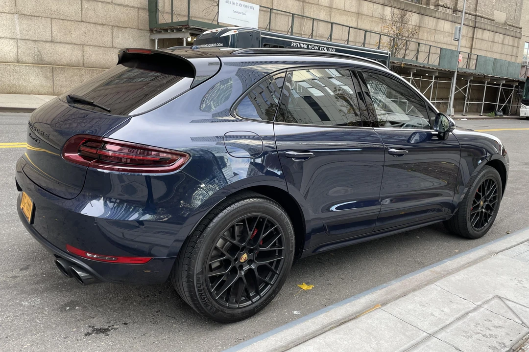 2017 Porsche Macan GTS - Image 4 of 31