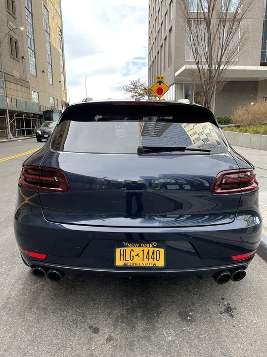 2017 Porsche Macan GTS - Image 19 of 31