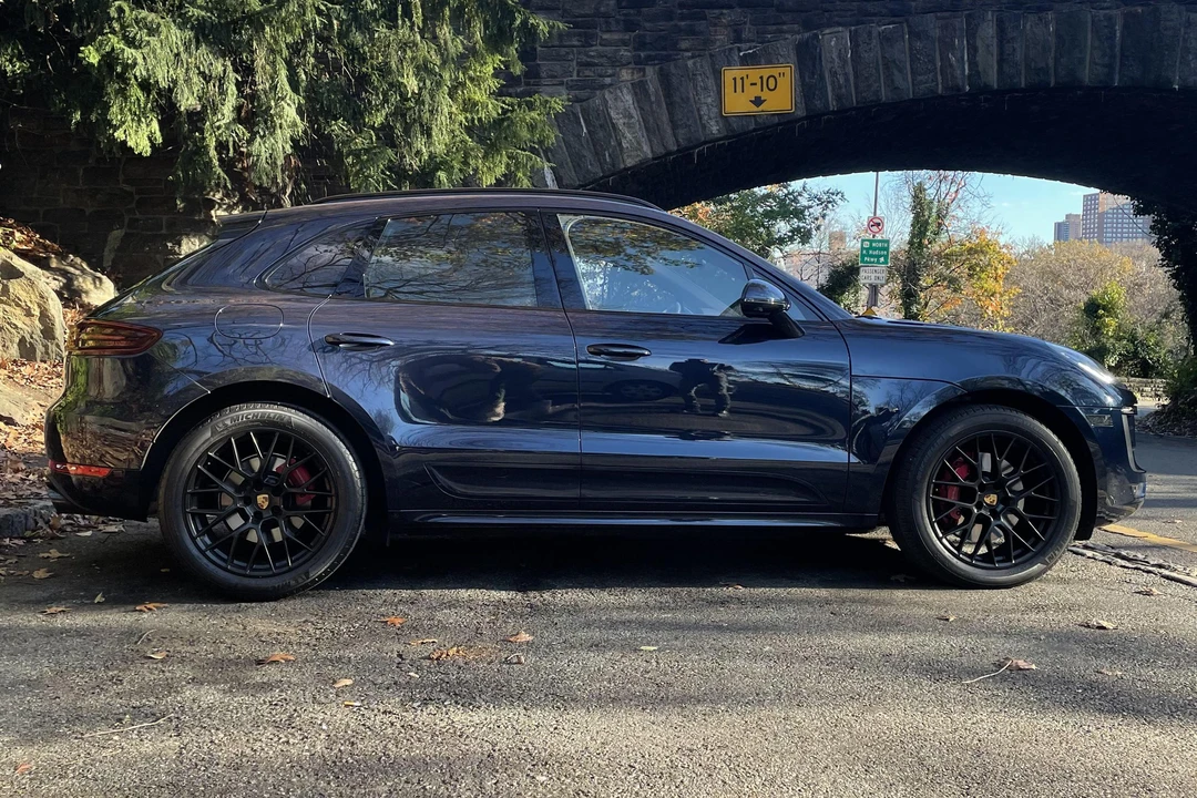 2017 Porsche Macan GTS - Image 23 of 31