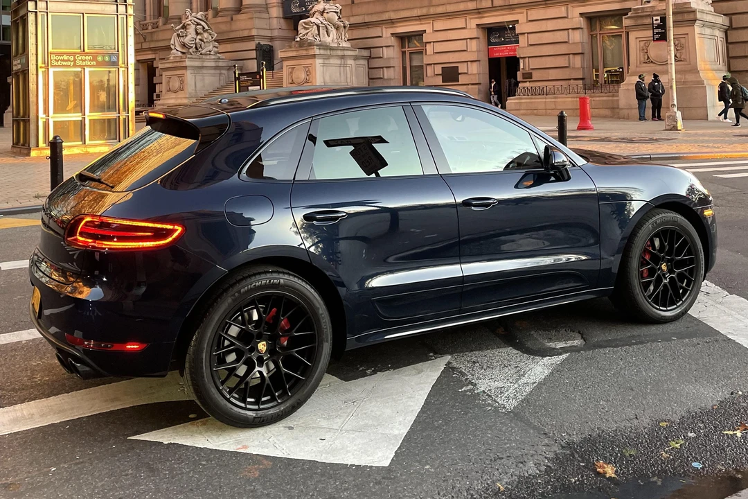 2017 Porsche Macan GTS - Image 21 of 31