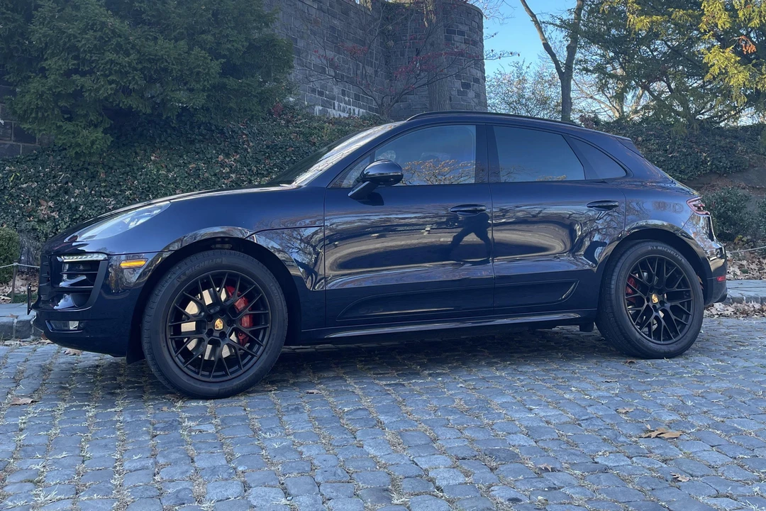 2017 Porsche Macan GTS - Image 16 of 31