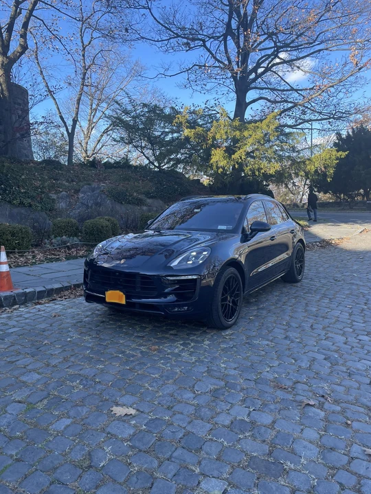 2017 Porsche Macan GTS - Image 10 of 31