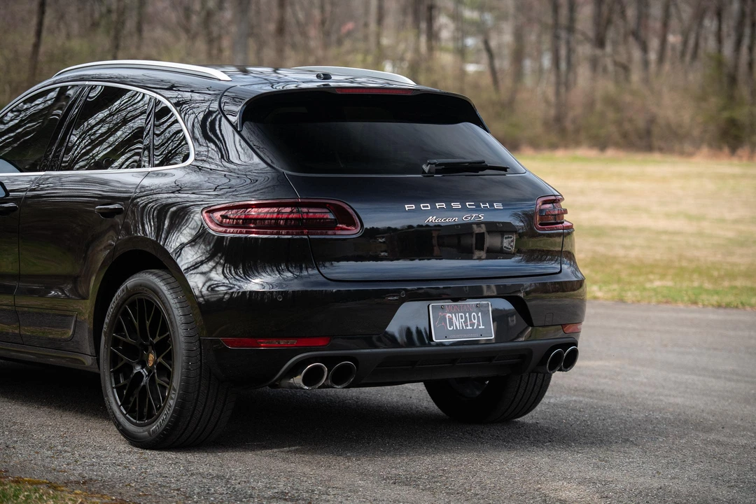 2017 Porsche Macan GTS - Image 24 of 31