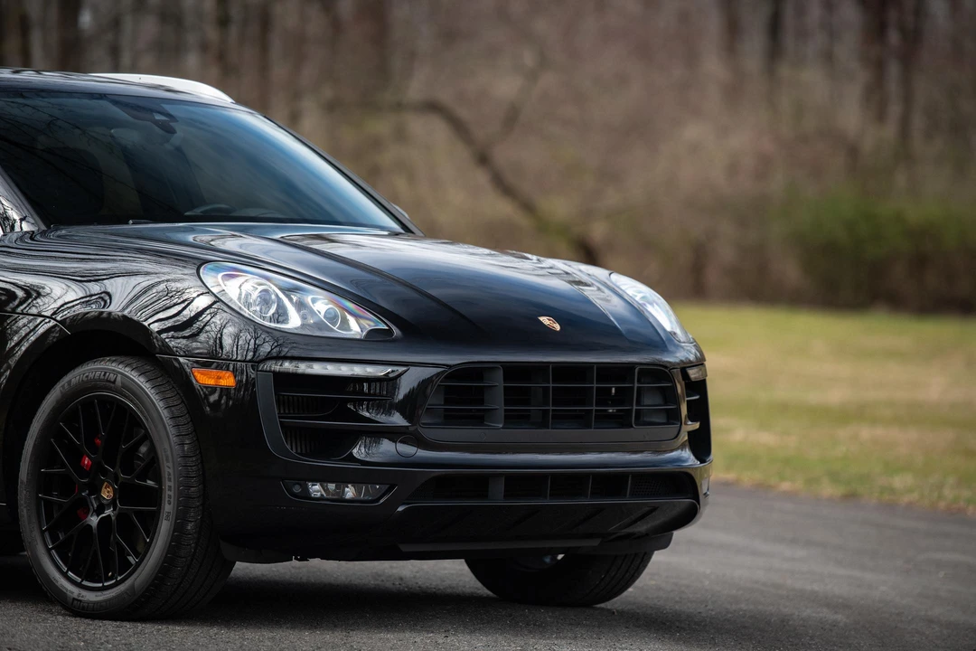 2017 Porsche Macan GTS - Image 17 of 31