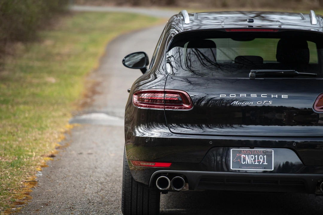 2017 Porsche Macan GTS - Image 25 of 31