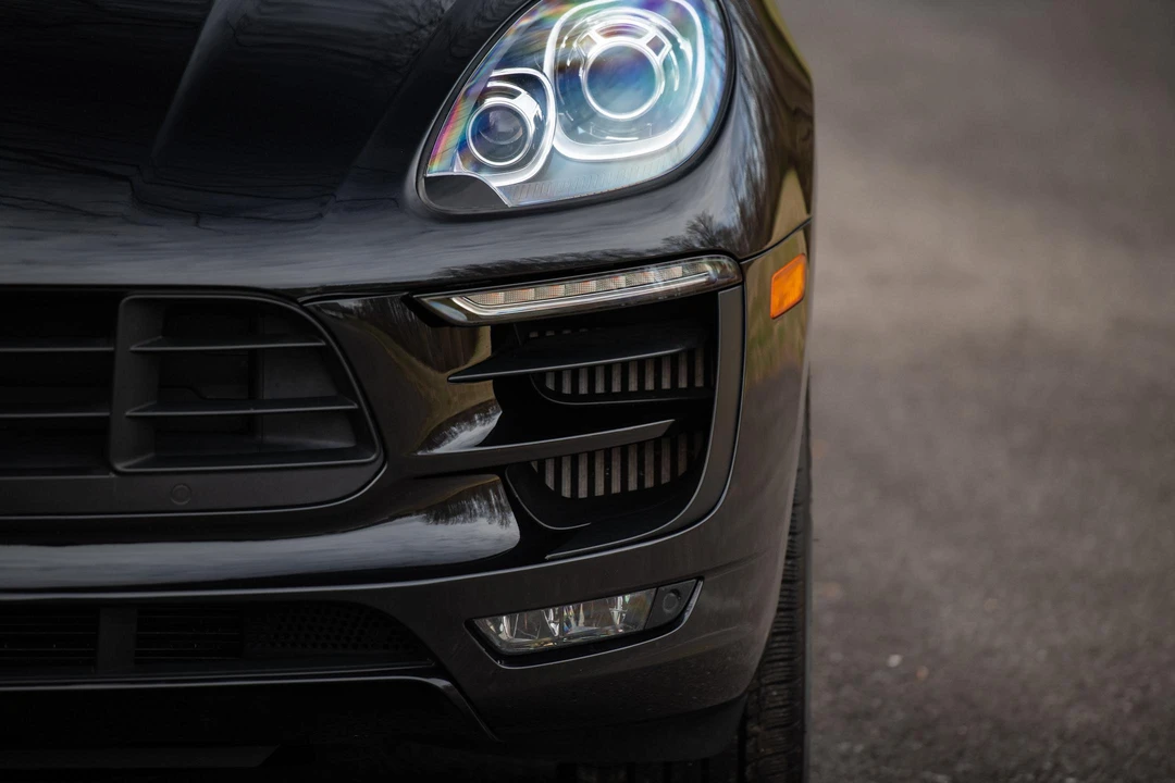 2017 Porsche Macan GTS - Image 20 of 31