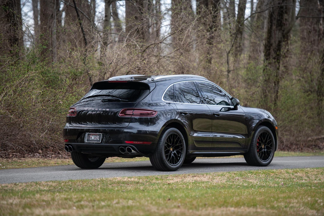 2017 Porsche Macan GTS - Image 12 of 31