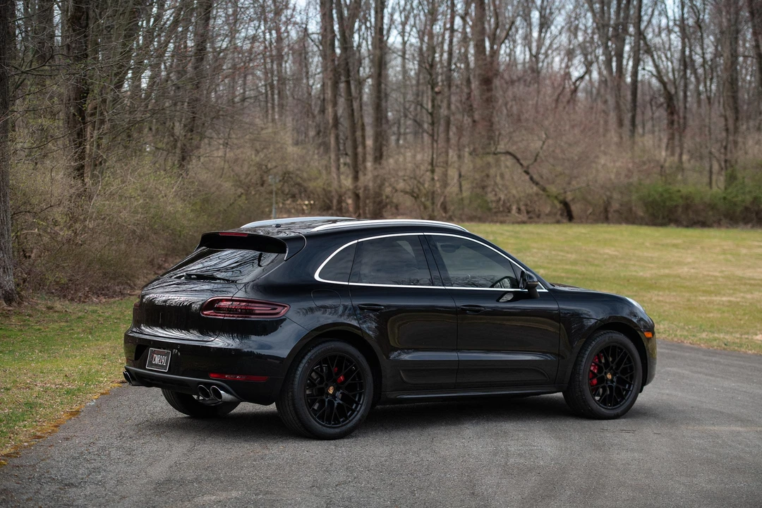 2017 Porsche Macan GTS - Image 13 of 31