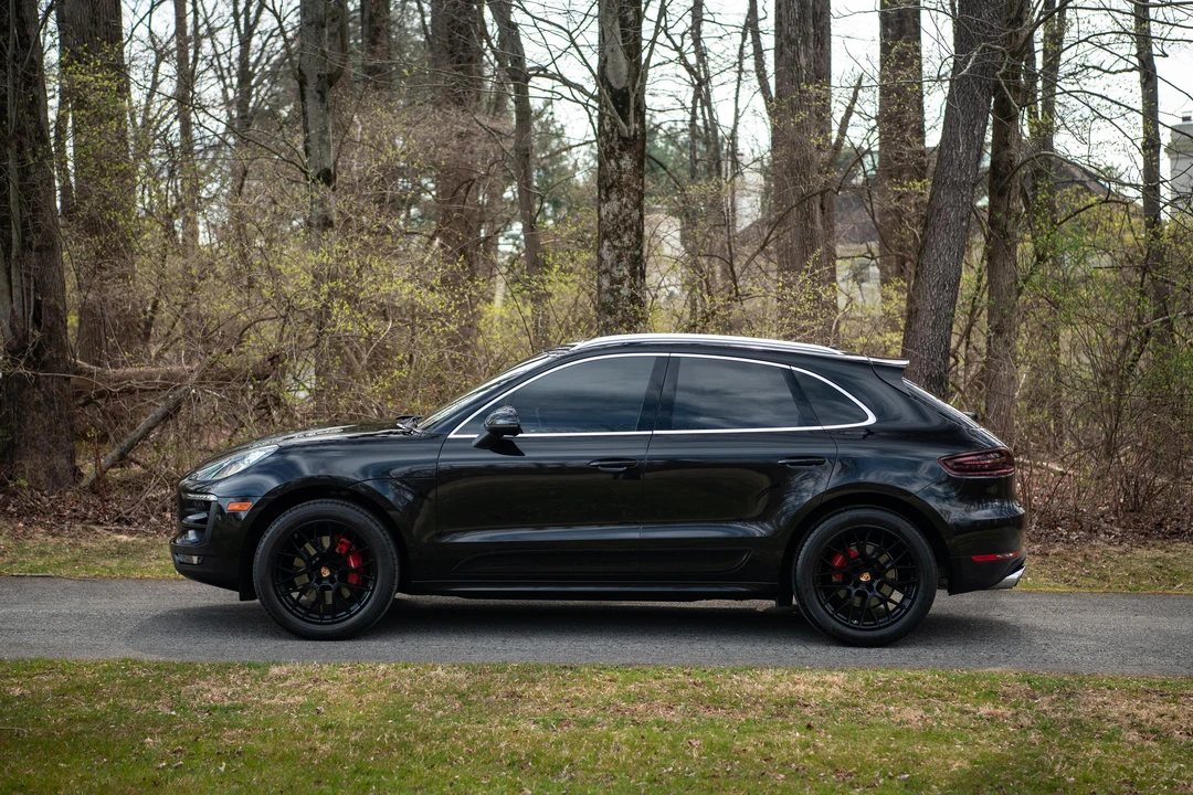 2017 Porsche Macan GTS - Image 9 of 31
