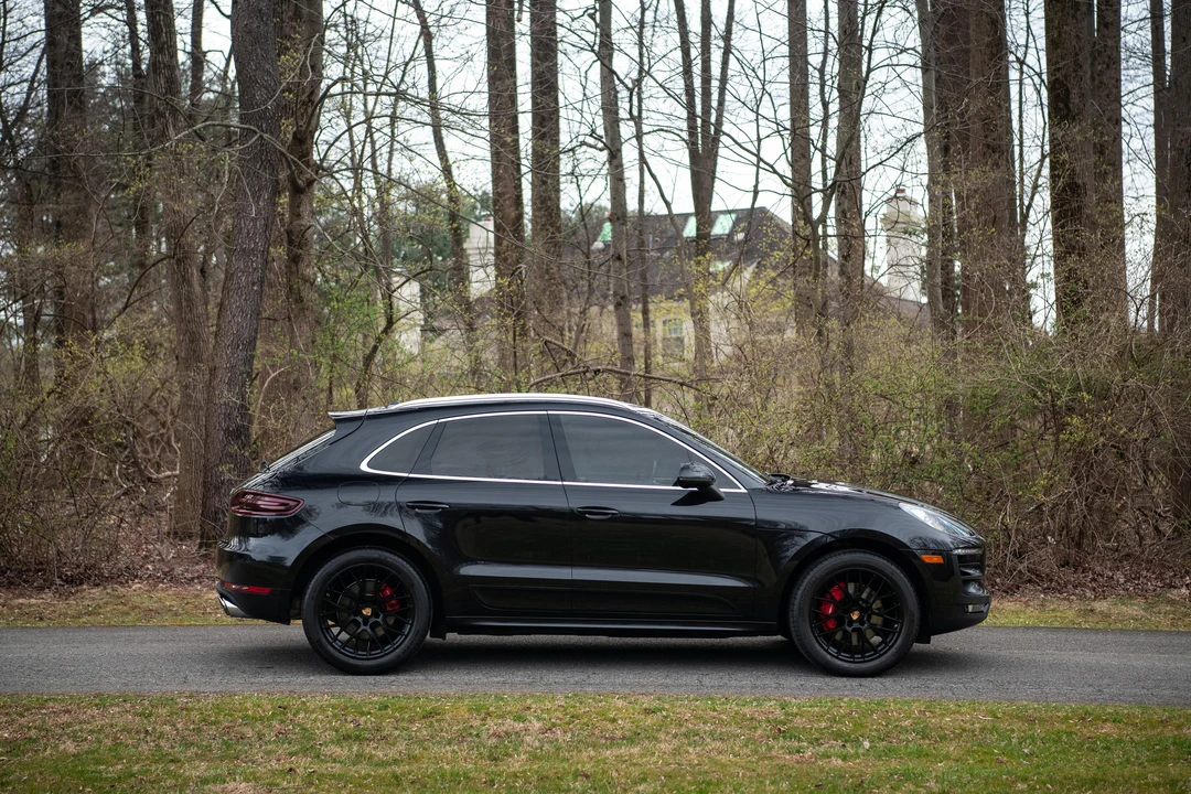 2017 Porsche Macan GTS - Image 14 of 31