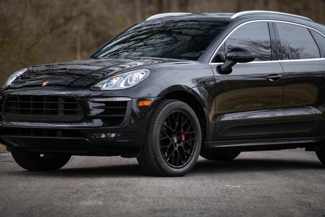 2017 Porsche Macan GTS - Image 23 of 31