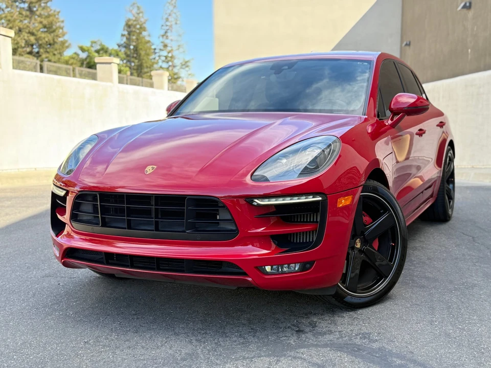 2017 Porsche Macan GTS - Image 2 of 31
