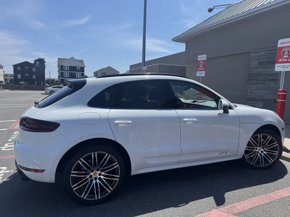 2017 Porsche Macan GTS - Image 3 of 7