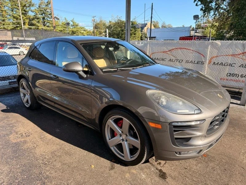 2017 Porsche Macan GTS - Image 7 of 12