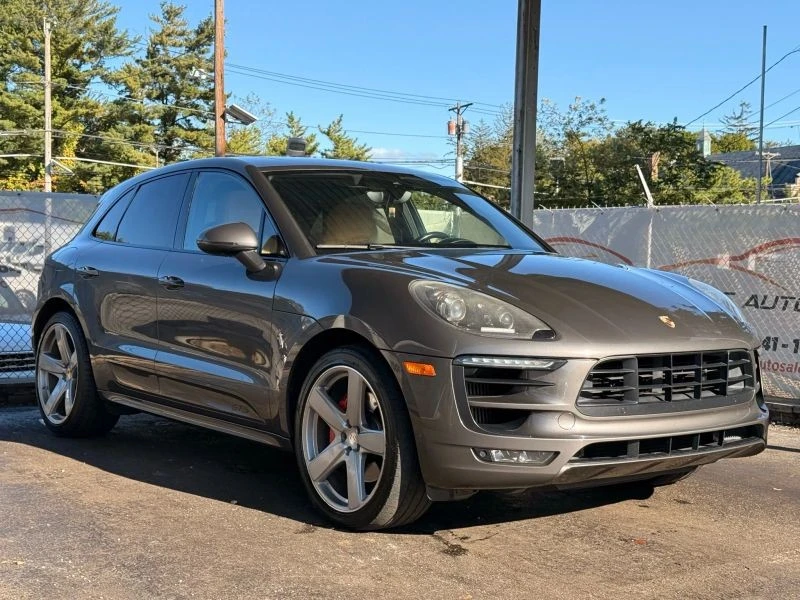 2017 Porsche Macan GTS - Image 6 of 12