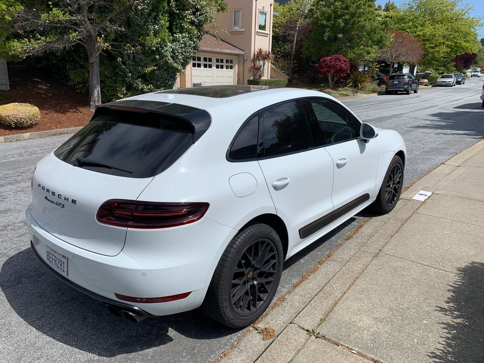 2017 Porsche Macan GTS - Image 4 of 9