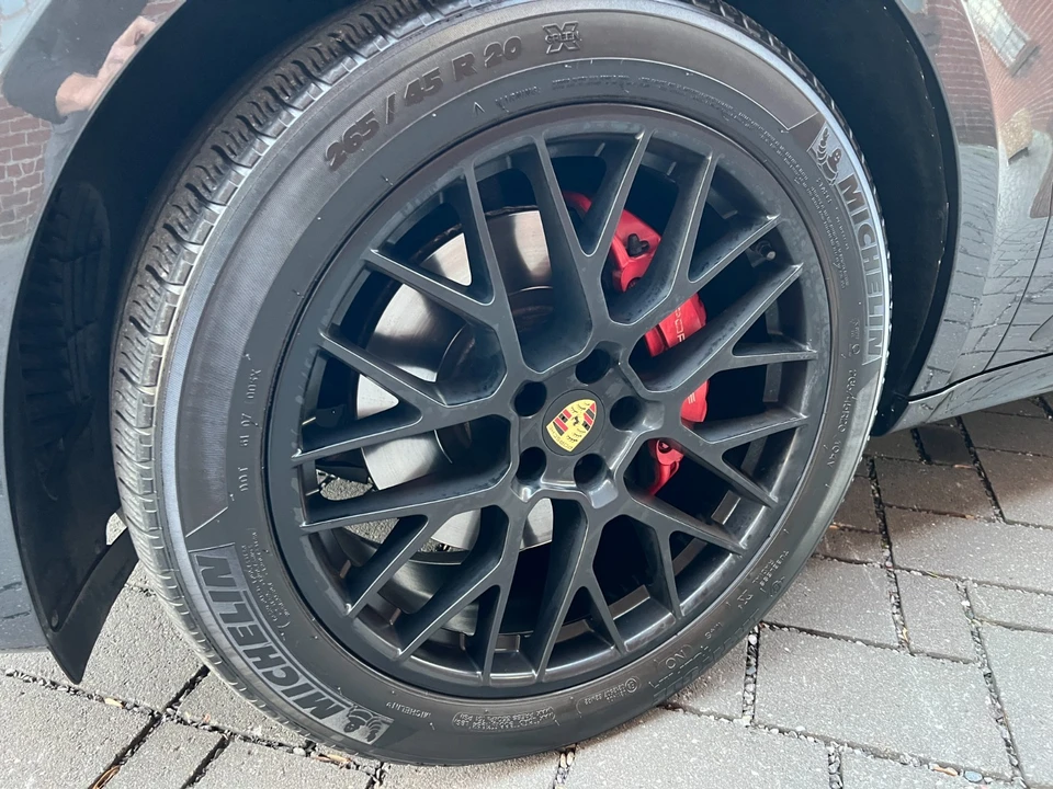 2017 Porsche Macan GTS - Image 4 of 21