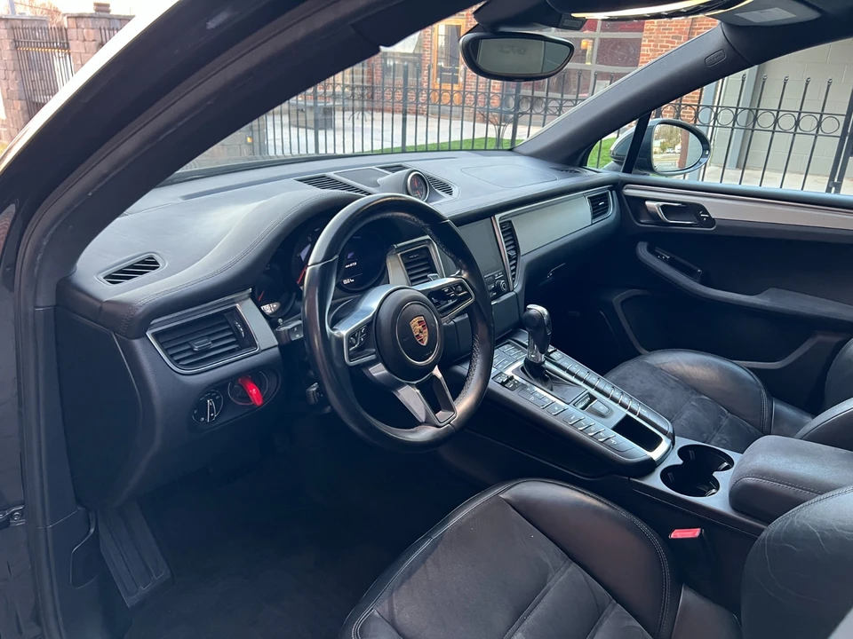 2017 Porsche Macan GTS - Image 20 of 21
