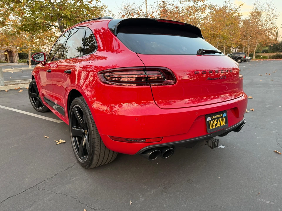 2017 Porsche Macan GTS - Image 18 of 31